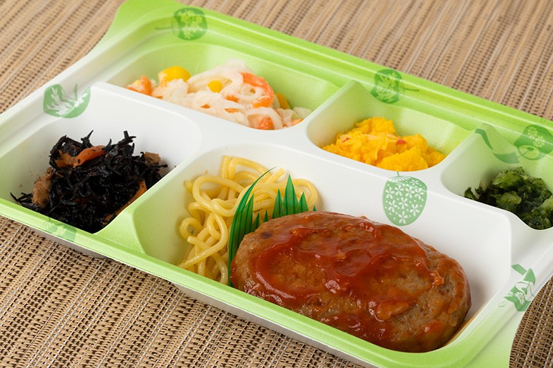 トマトソースハンバーグ