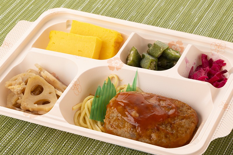 トマトソースハンバーグ