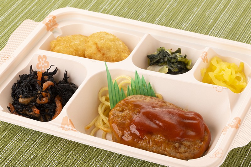 トマトソースハンバーグ